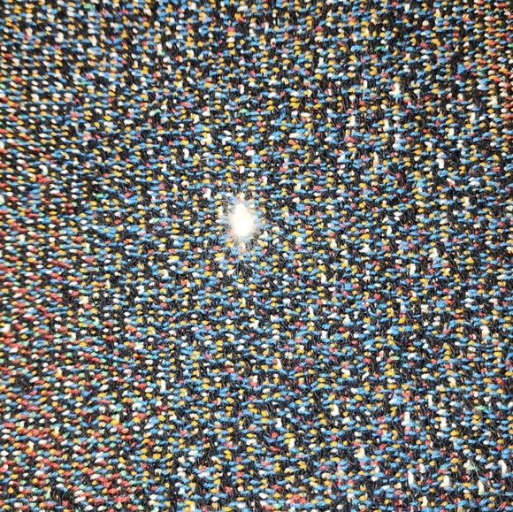 *** SOLD *** EUC Taylor Swift 2012 RED Tour Throw Blanket - Picture 3 of 3